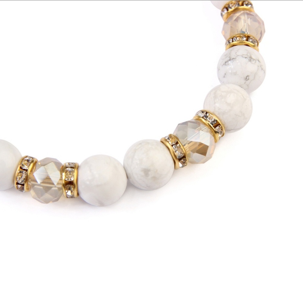 THY KINGDOM WHITE NATURAL BEAD BRACELET - Picture 6 of 7